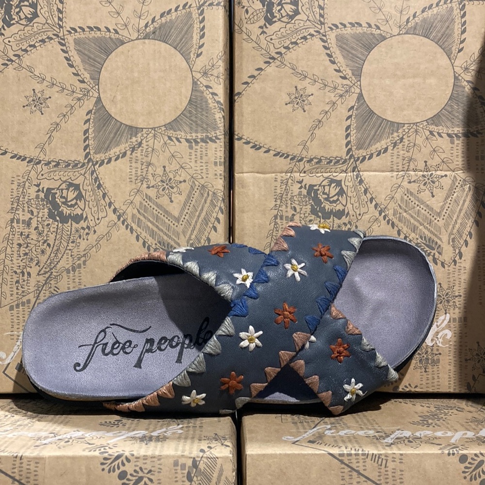Free People NIB Wildflowers narrow foot crossband sandals washed midnight